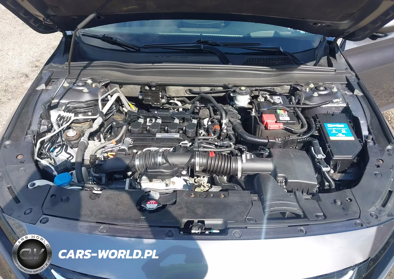 2018 Honda Accord Touring VIN:1HGCV1F92JA105808 - 10