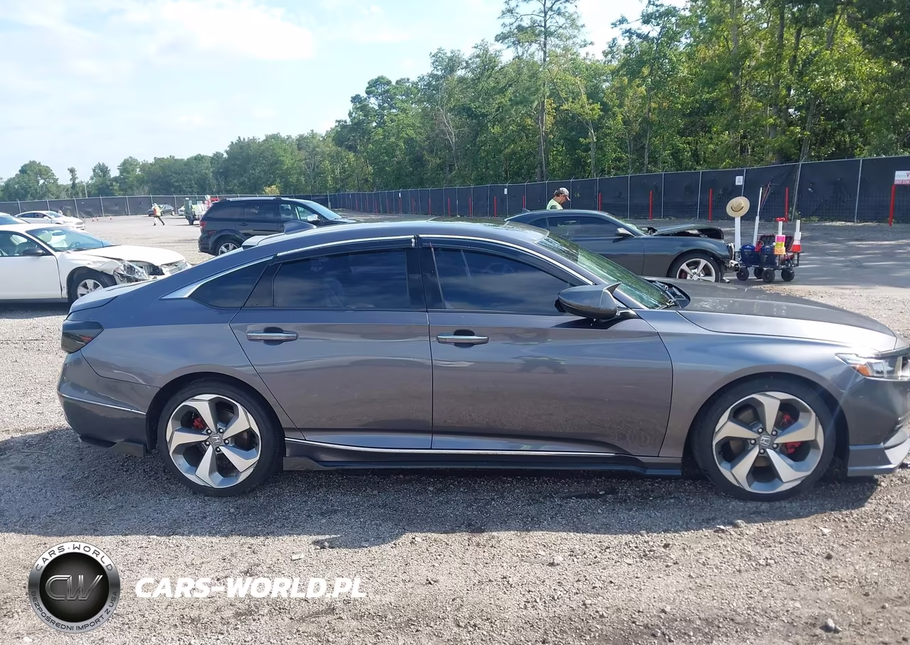 2018 Honda Accord Touring VIN:1HGCV1F92JA105808 - 14