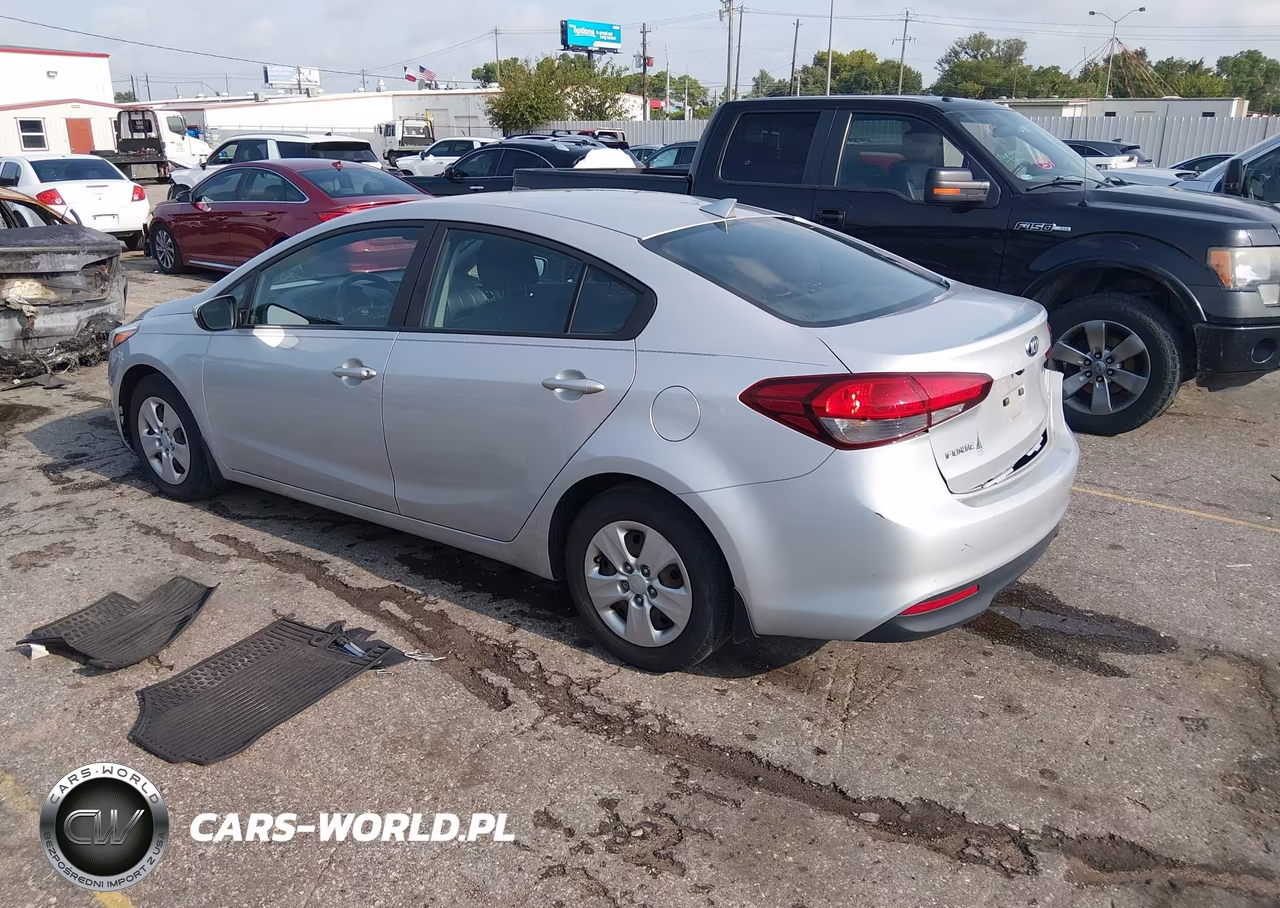 2017 Kia Forte Lx VIN:3KPFK4A74HE160120 - 3