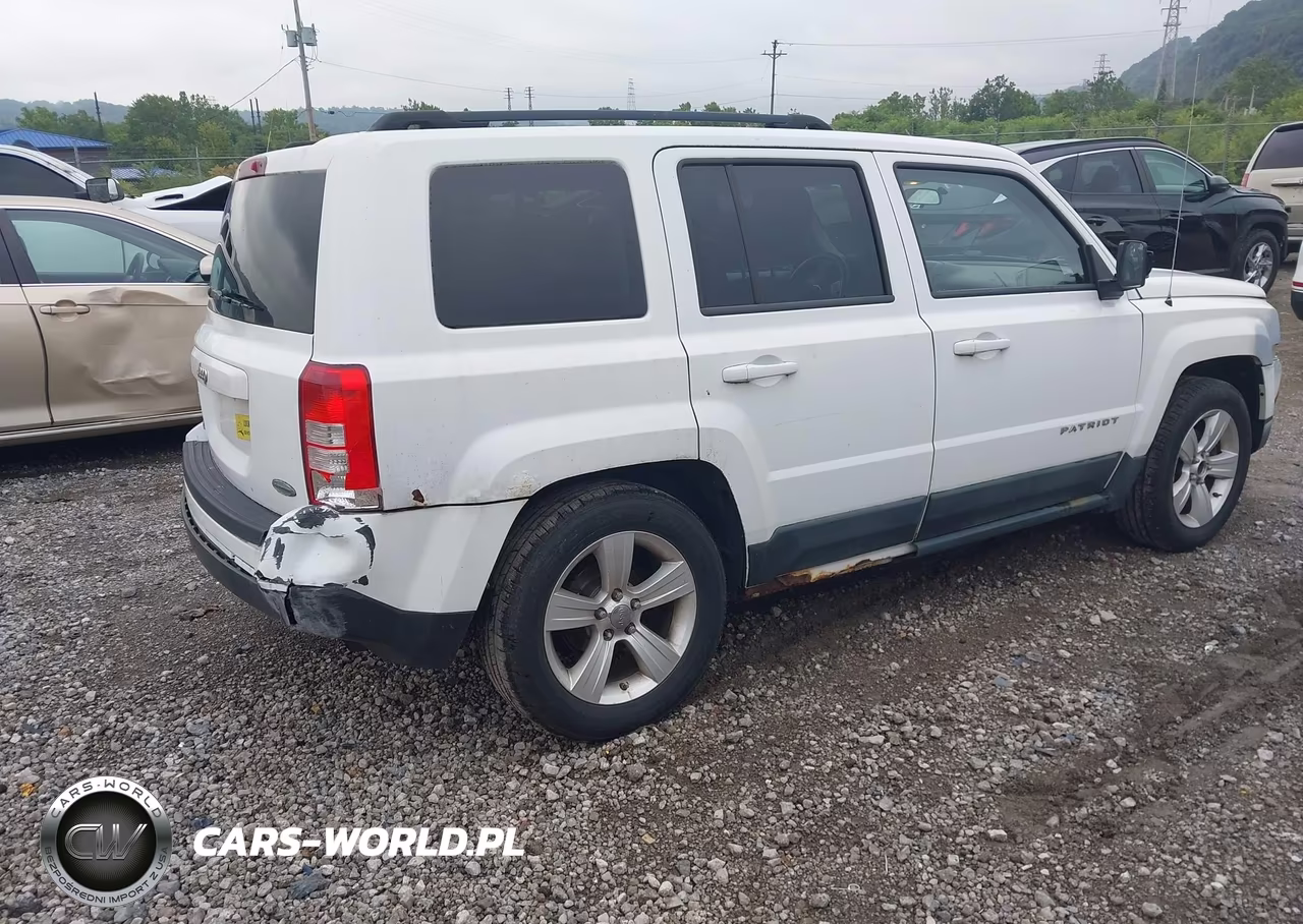 2011 Jeep Patriot Sport VIN:1J4NF1GB2BD282097 - 4