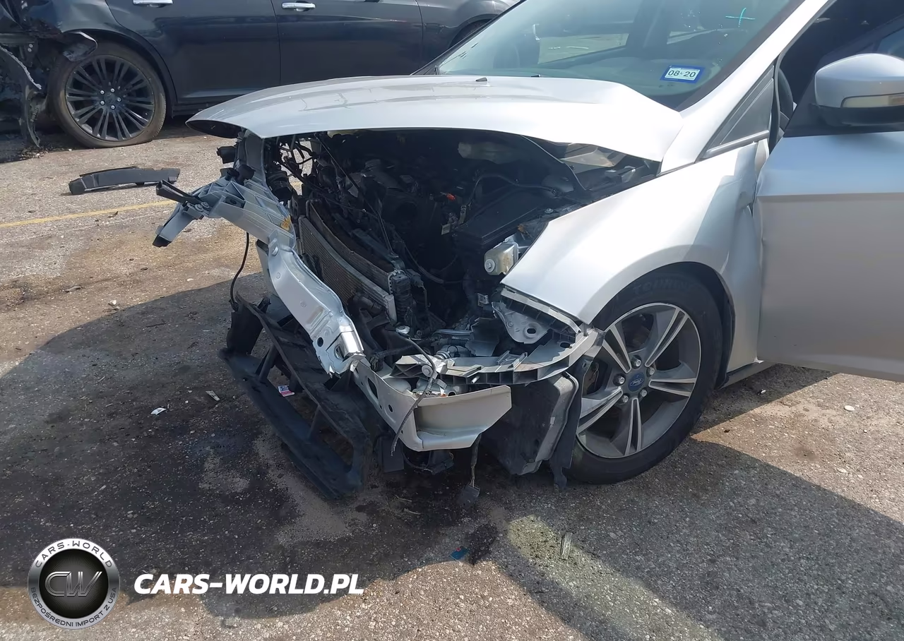 2017 Ford Focus Se VIN:1FADP3FE3HL284094 - 6