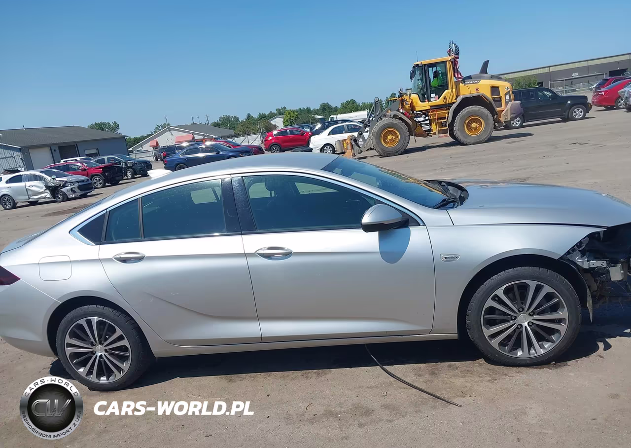 2018 Buick Regal Sportback Essence VIN:W04GP6SX4J1077919 - 14