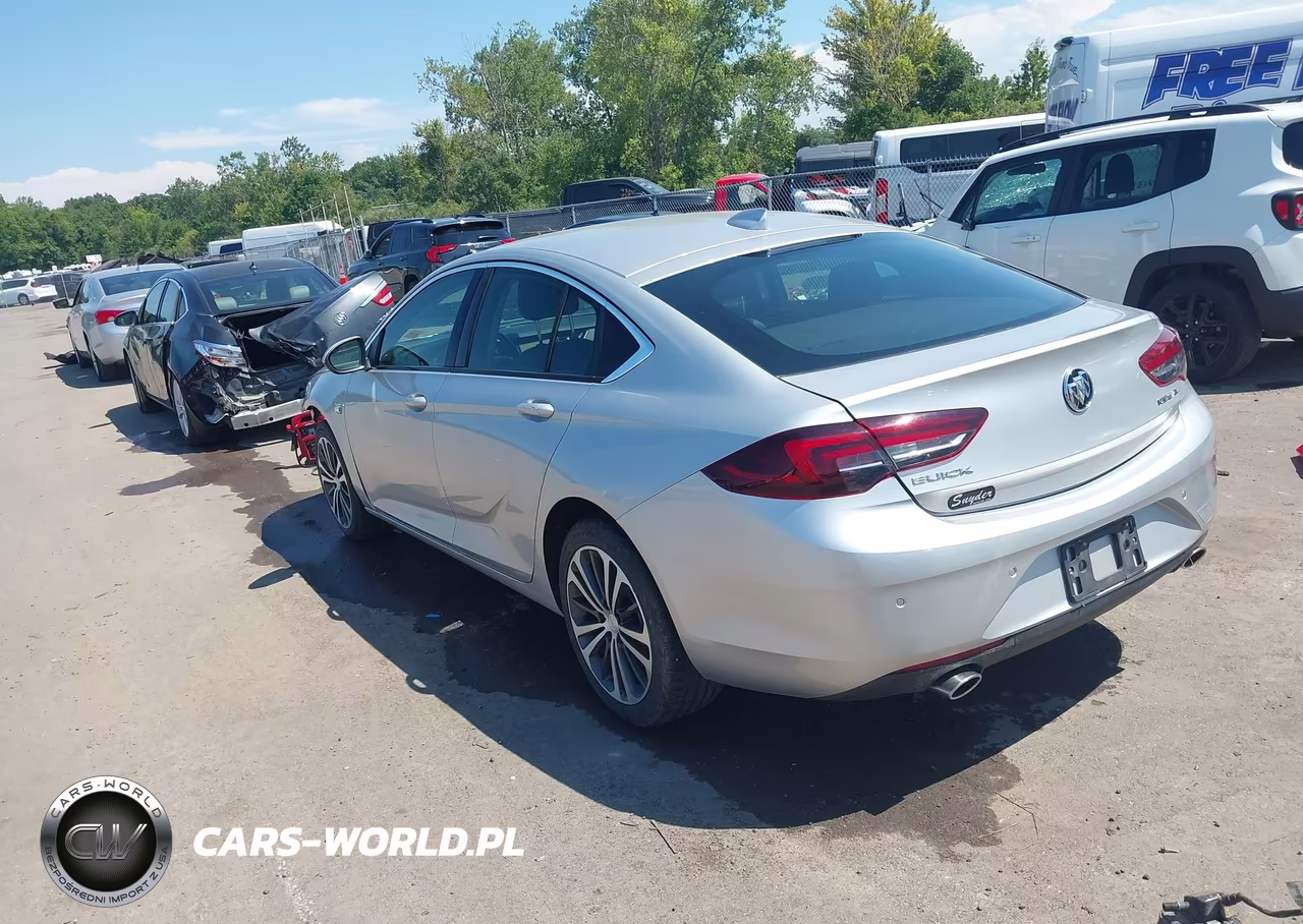 2018 Buick Regal Sportback Essence VIN:W04GP6SX4J1077919 - 3