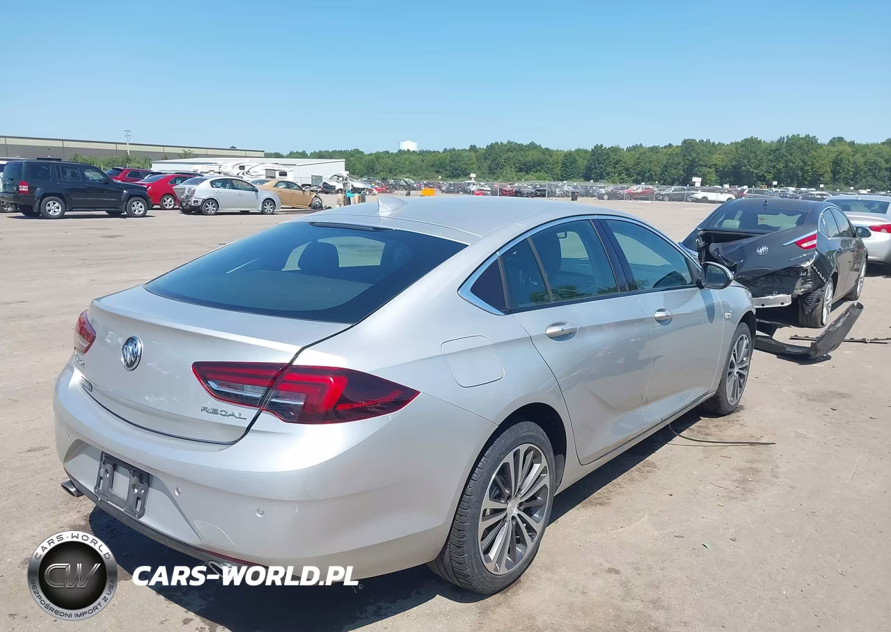 2018 Buick Regal Sportback Essence VIN:W04GP6SX4J1077919 - 4