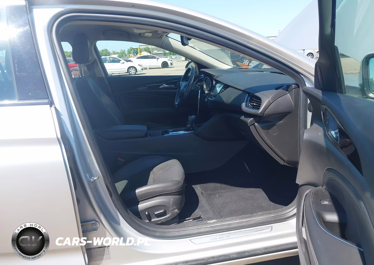 2018 Buick Regal Sportback Essence VIN:W04GP6SX4J1077919 - 5