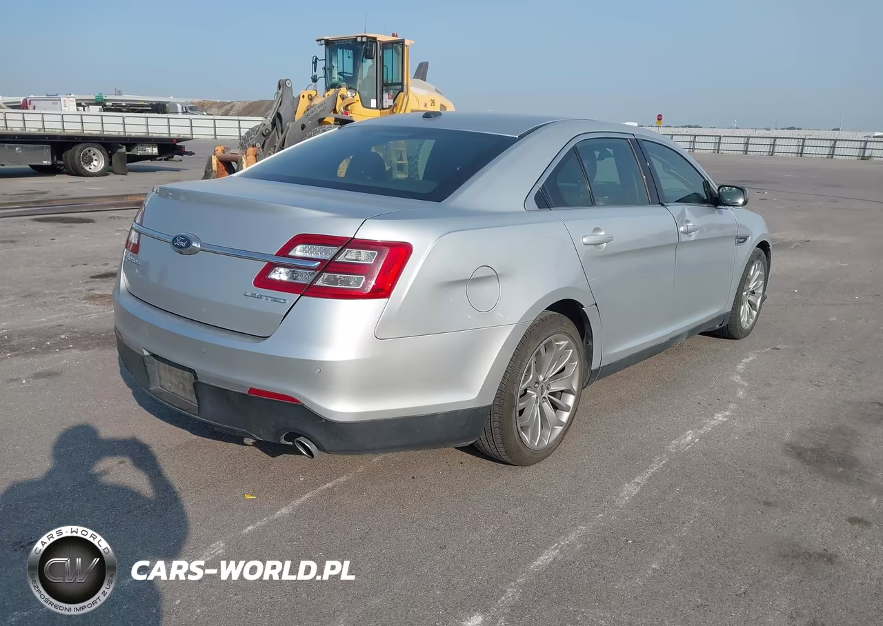 2019 Ford Taurus Limited VIN:1FAHP2F87KG109871 - 4