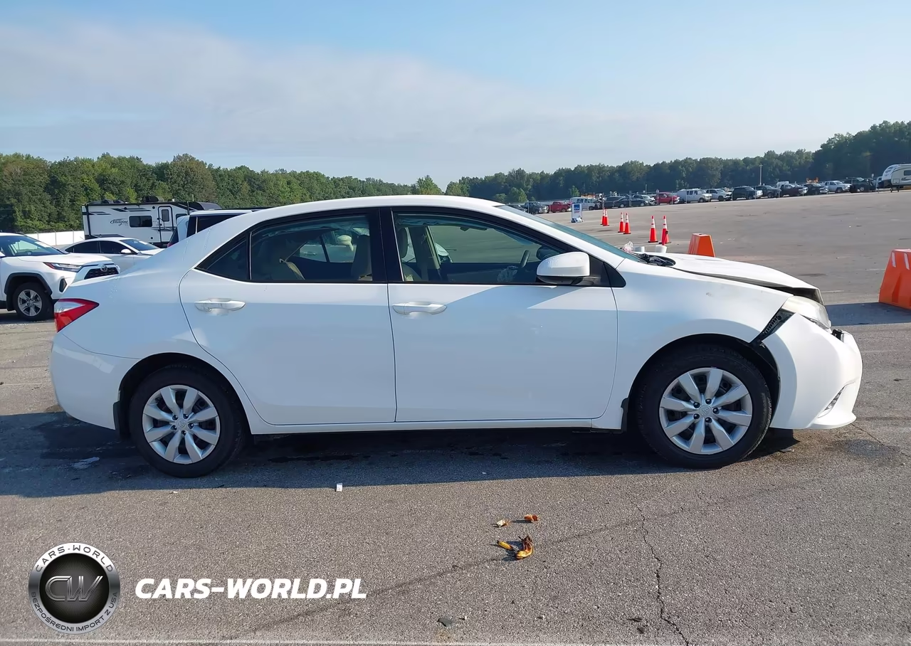 2016 Toyota Corolla Le VIN:5YFBURHE7GP515482 - 14