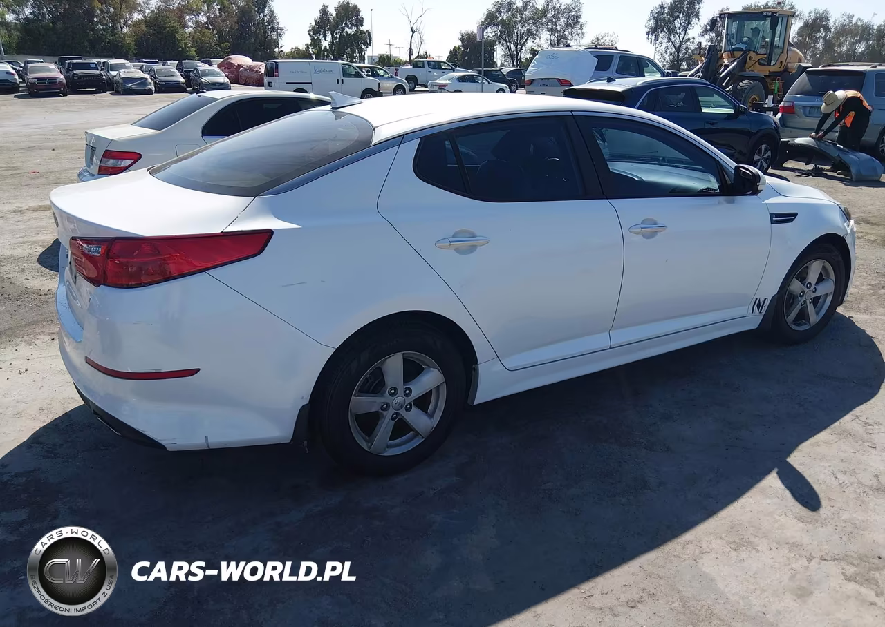 2015 Kia Optima Lx VIN:KNAGM4A79F5612468 - 4