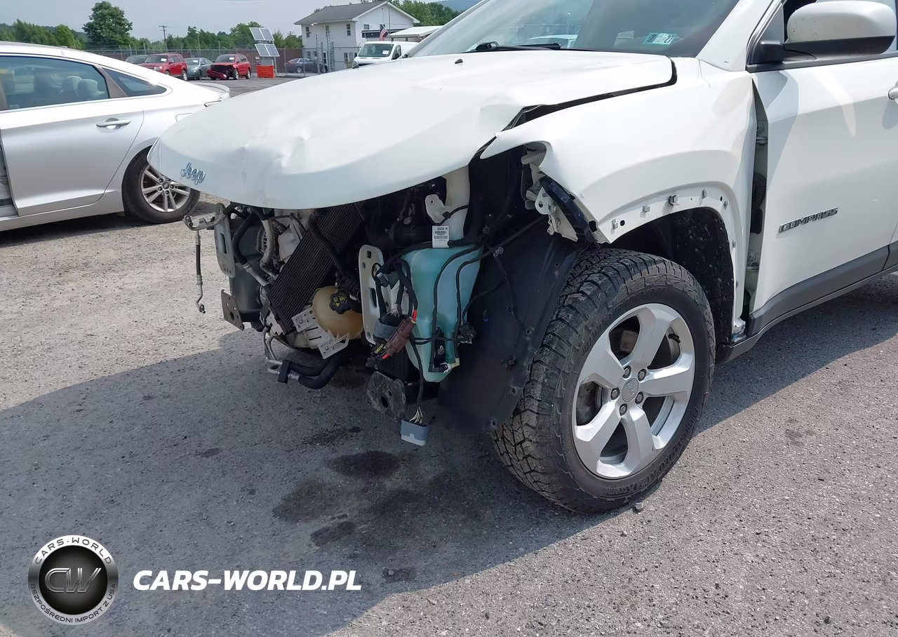 2020 Jeep Compass Latitude 4X4 VIN:3C4NJDBB8LT159879 - 18