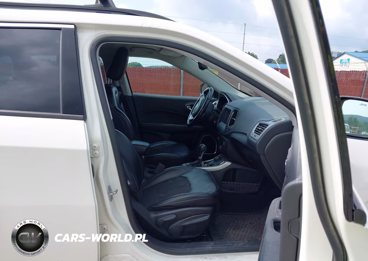 2020 Jeep Compass Latitude 4X4 VIN:3C4NJDBB8LT159879 - 5