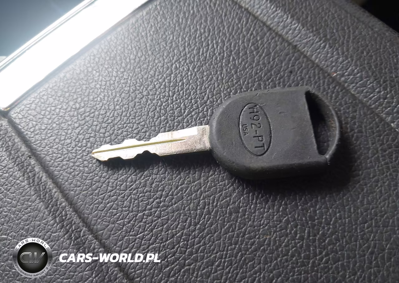 2013 Ford Mustang V6 Premium VIN:1ZVBP8EM3D5243760 - 11