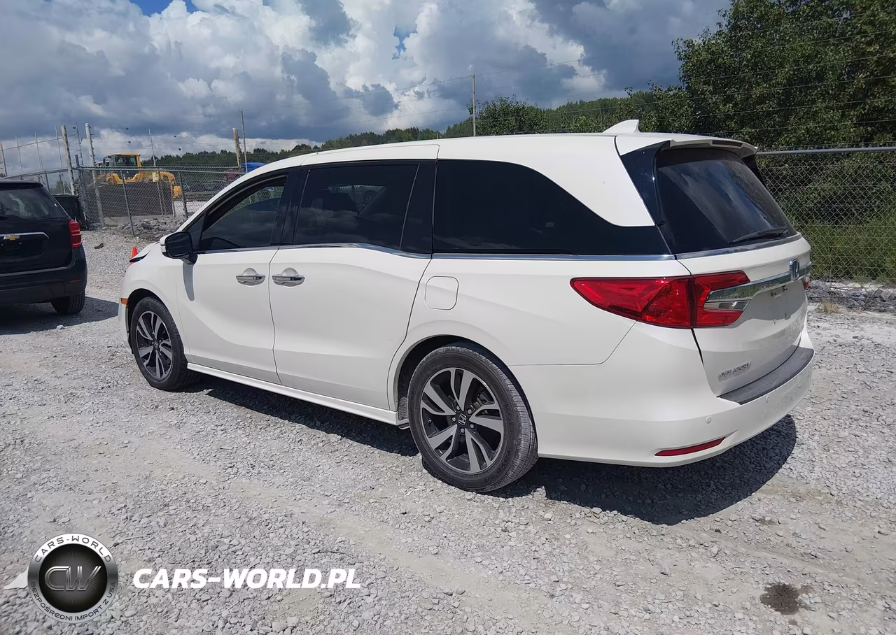 2019 Honda Odyssey Elite VIN:5FNRL6H96KB053181 - 3
