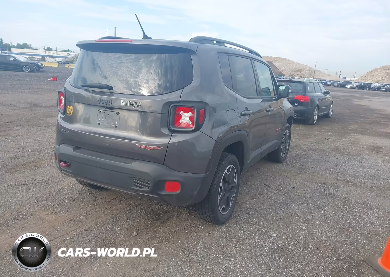 2017 Jeep Renegade Trailhawk VIN:ZACCJBCB8HPG50655 - 4
