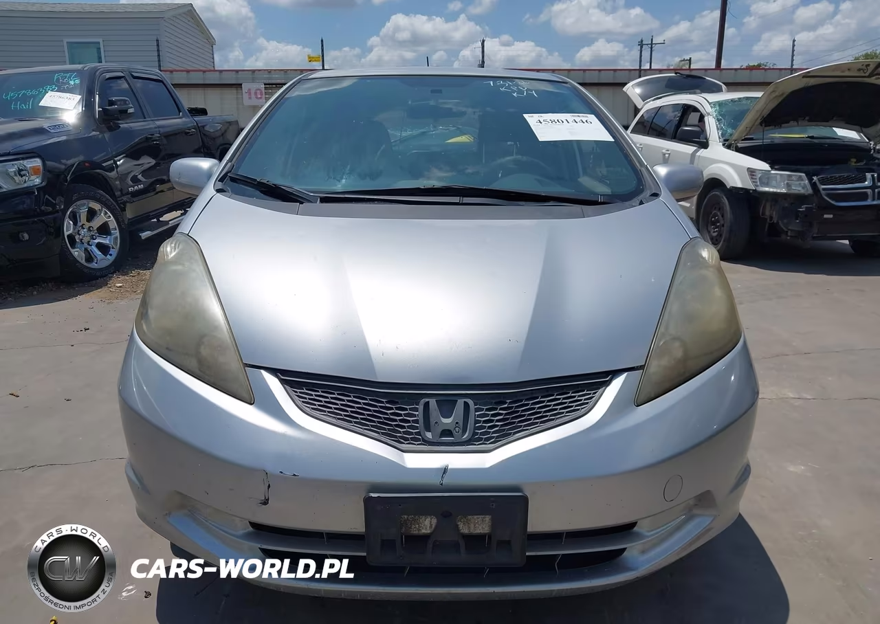 2013 Honda Fit VIN:JHMGE8H30DC058464 - 13