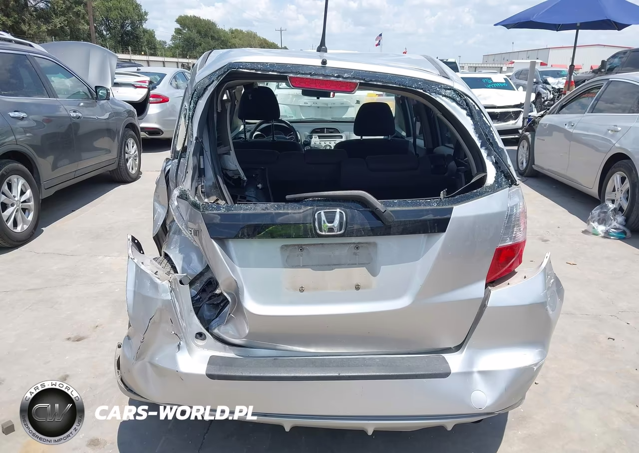 2013 Honda Fit VIN:JHMGE8H30DC058464 - 18