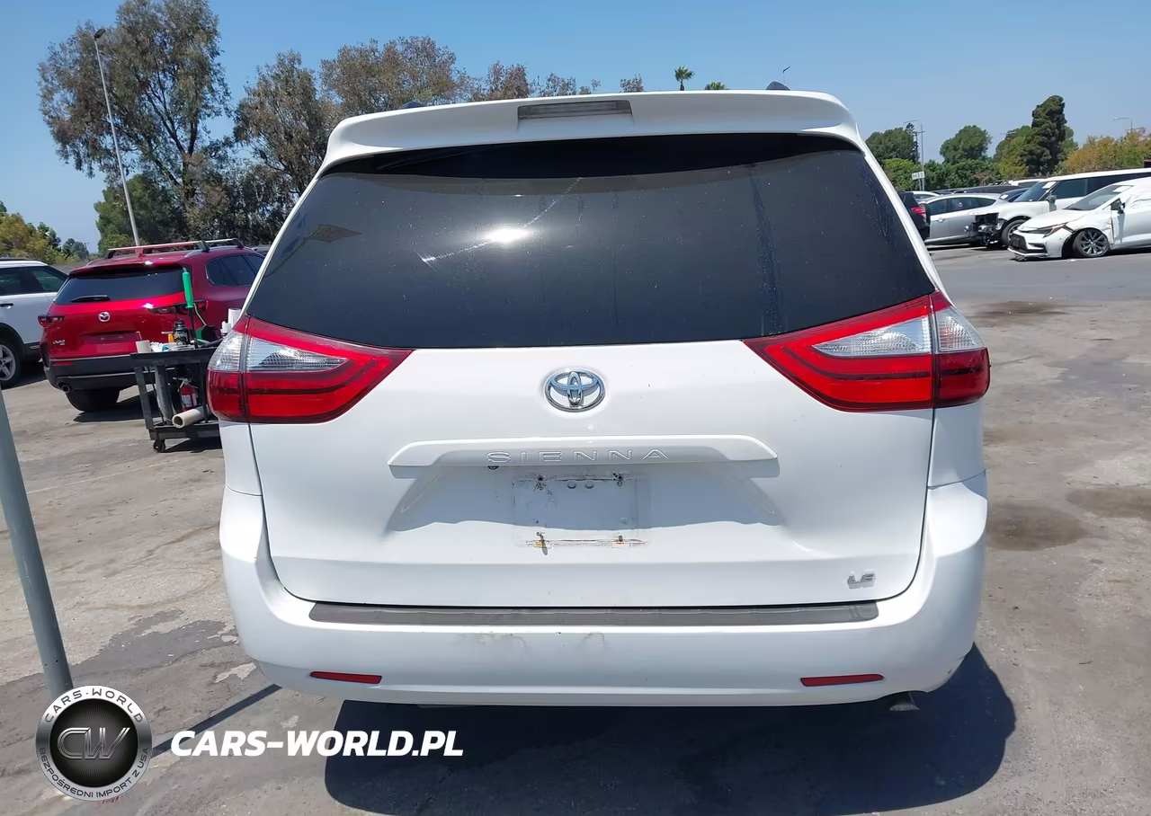 2015 Toyota Sienna Le 8 Passenger VIN:5TDKK3DC1FS573987 - 16