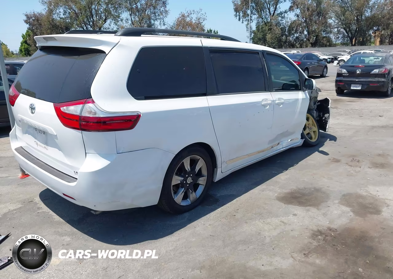 2015 Toyota Sienna Le 8 Passenger VIN:5TDKK3DC1FS573987 - 4