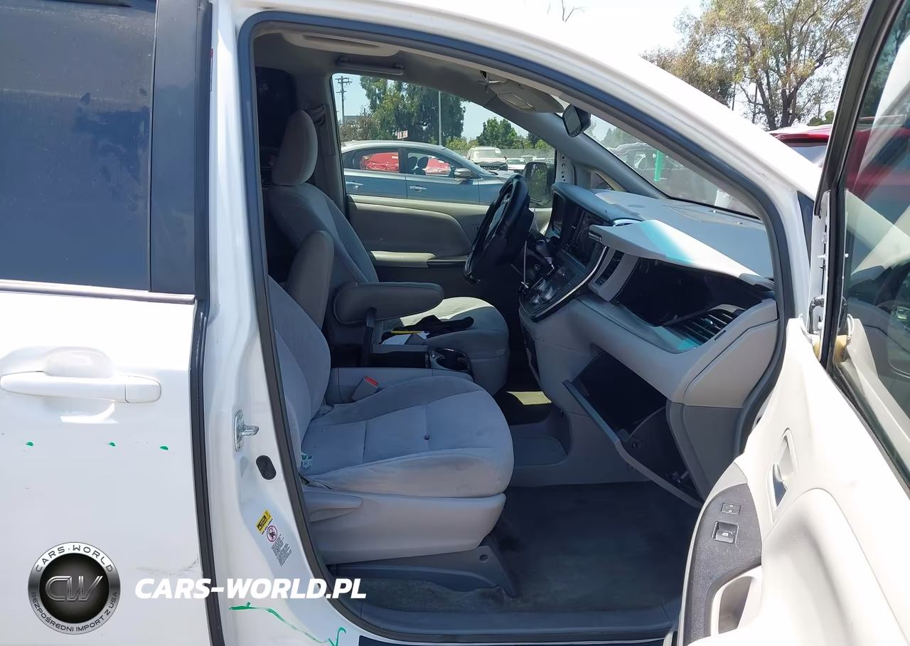 2015 Toyota Sienna Le 8 Passenger VIN:5TDKK3DC1FS573987 - 5