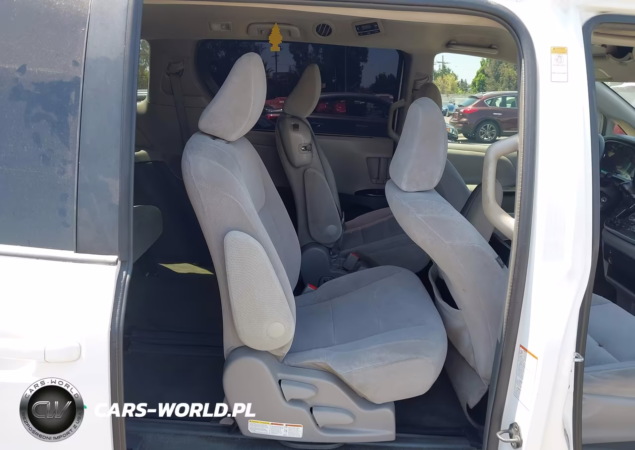 2015 Toyota Sienna Le 8 Passenger VIN:5TDKK3DC1FS573987 - 8