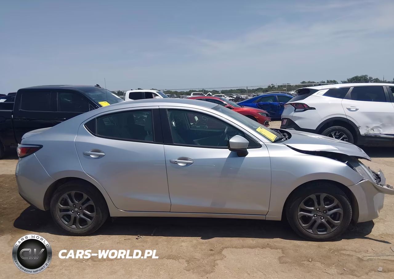 2019 Toyota Yaris Le VIN:3MYDLBYV2KY505293 - 13