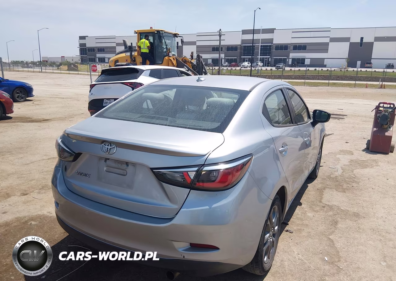 2019 Toyota Yaris Le VIN:3MYDLBYV2KY505293 - 4