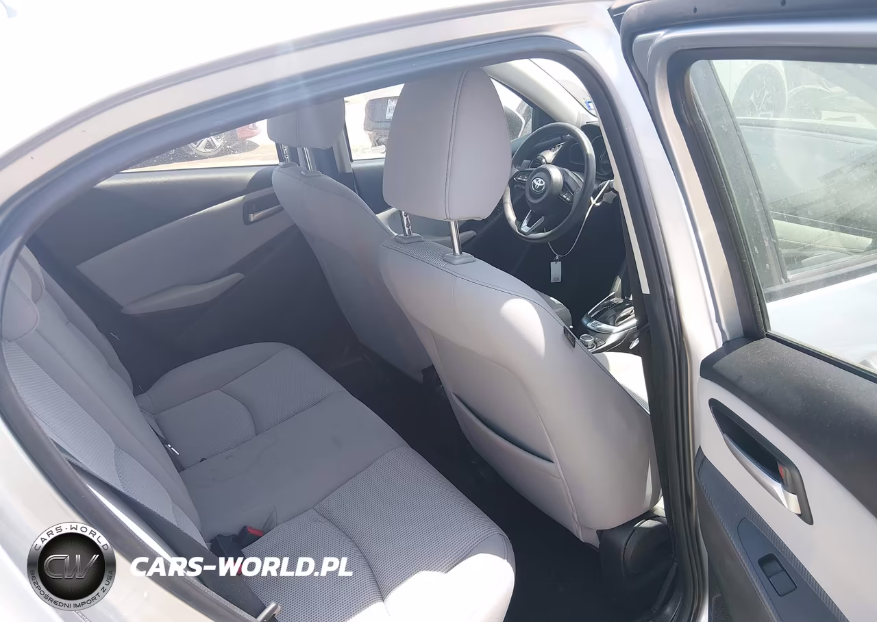 2019 Toyota Yaris Le VIN:3MYDLBYV2KY505293 - 8