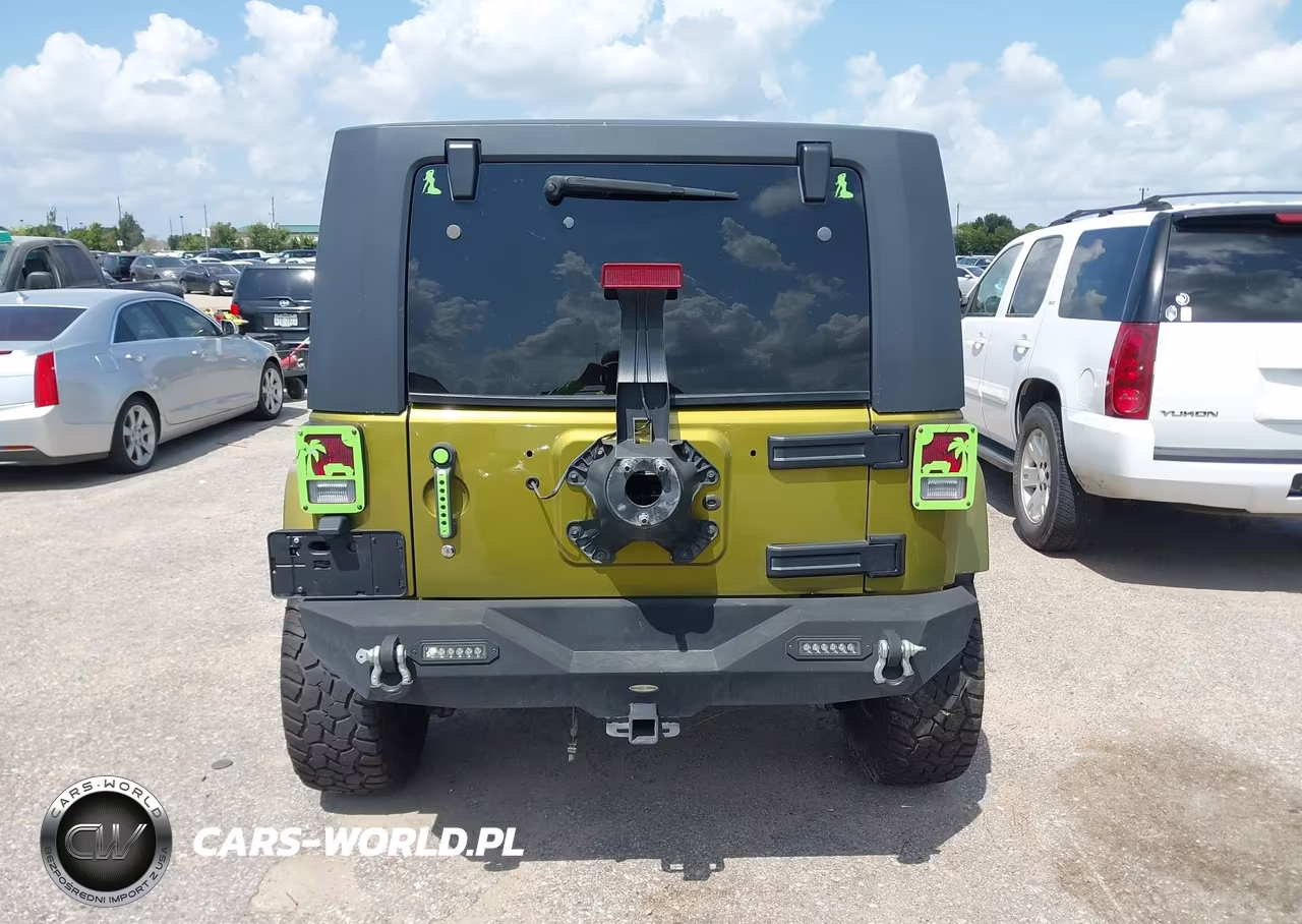 2007 Jeep Wrangler Unlimited Sahara VIN:1J4GA59157L155747 - 16