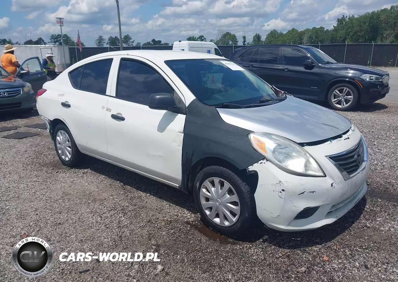 2013 Nissan Versa 1.6 S