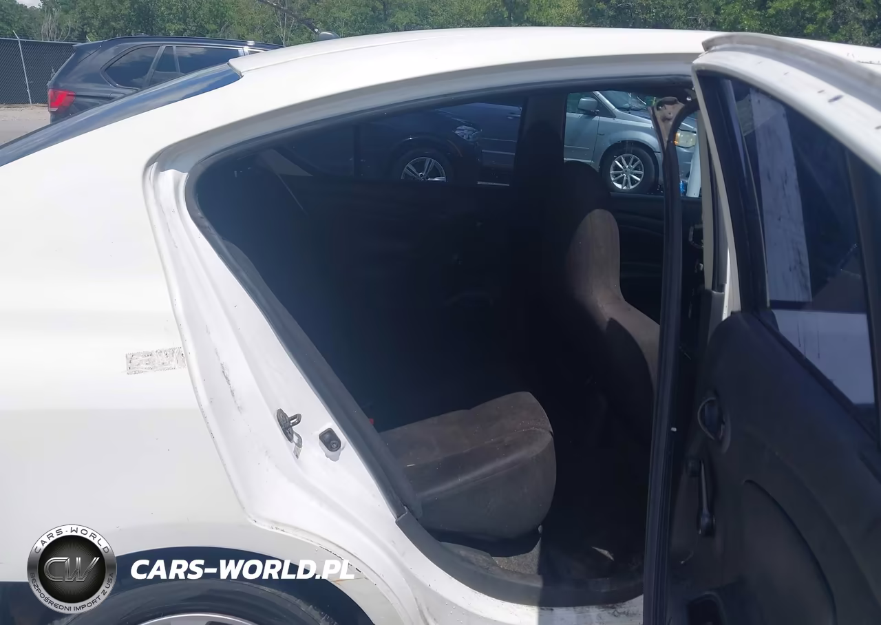 2013 Nissan Versa 1.6 S VIN:3N1CN7AP7DL841148 - 8