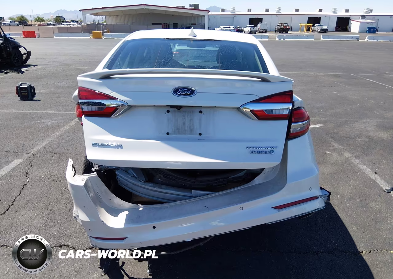 2019 Ford Fusion Hybrid Titanium VIN:3FA6P0RU1KR176477 - 17