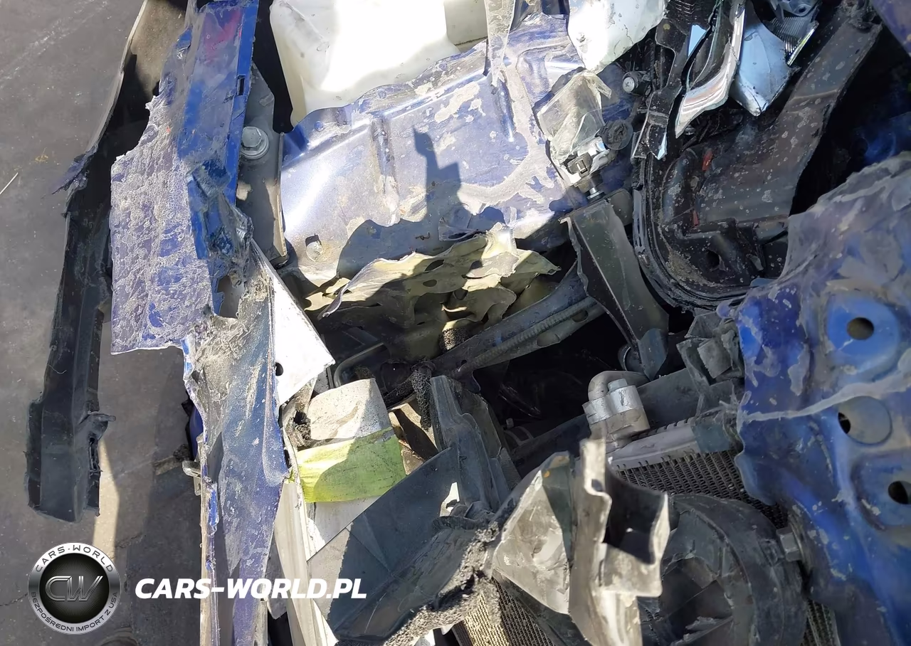 2018 Toyota Camry Le VIN:4T1B11HK5JU591403 - 17
