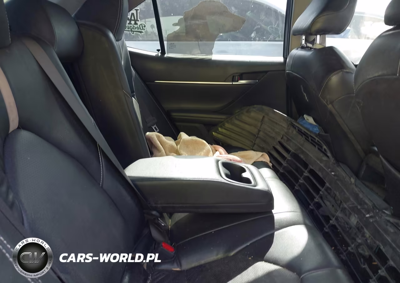 2018 Toyota Camry Le VIN:4T1B11HK5JU591403 - 8