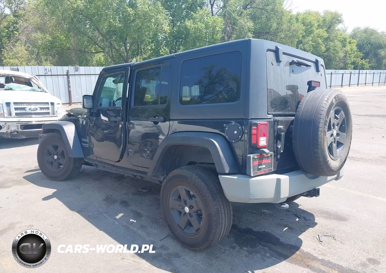 2014 Jeep Wrangler Unlimited Sport VIN:1C4BJWDG9EL313960 - 3