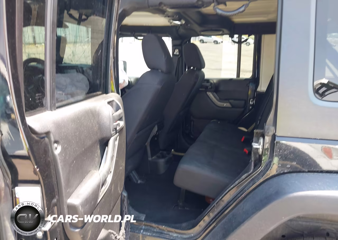 2014 Jeep Wrangler Unlimited Sport VIN:1C4BJWDG9EL313960 - 8