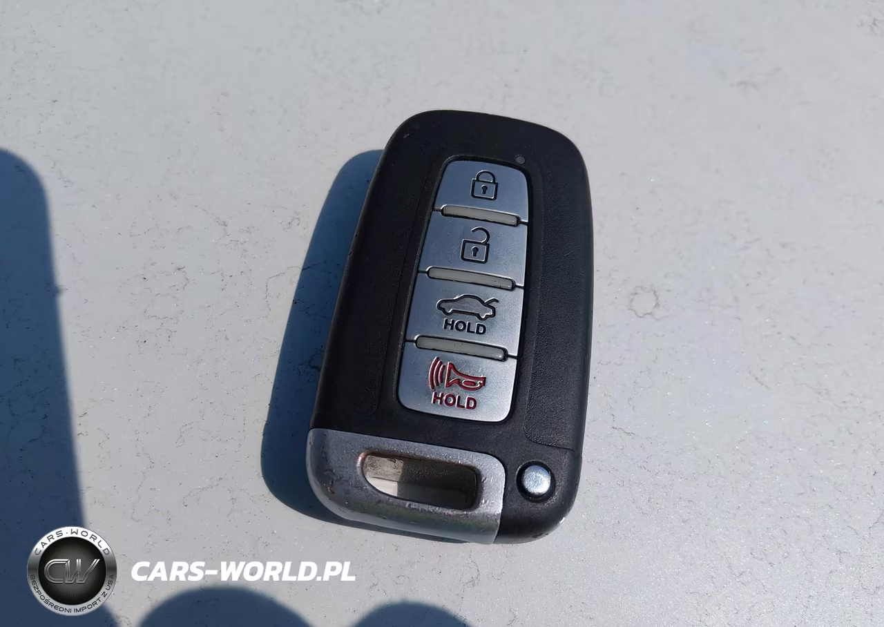 2011 Hyundai Sonata Hybrid VIN:KMHEC4A49BA002215 - 11