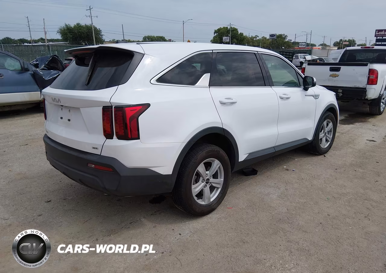 2023 Kia Sorento Lx VIN:5XYRGDLC8PG168117 - 4