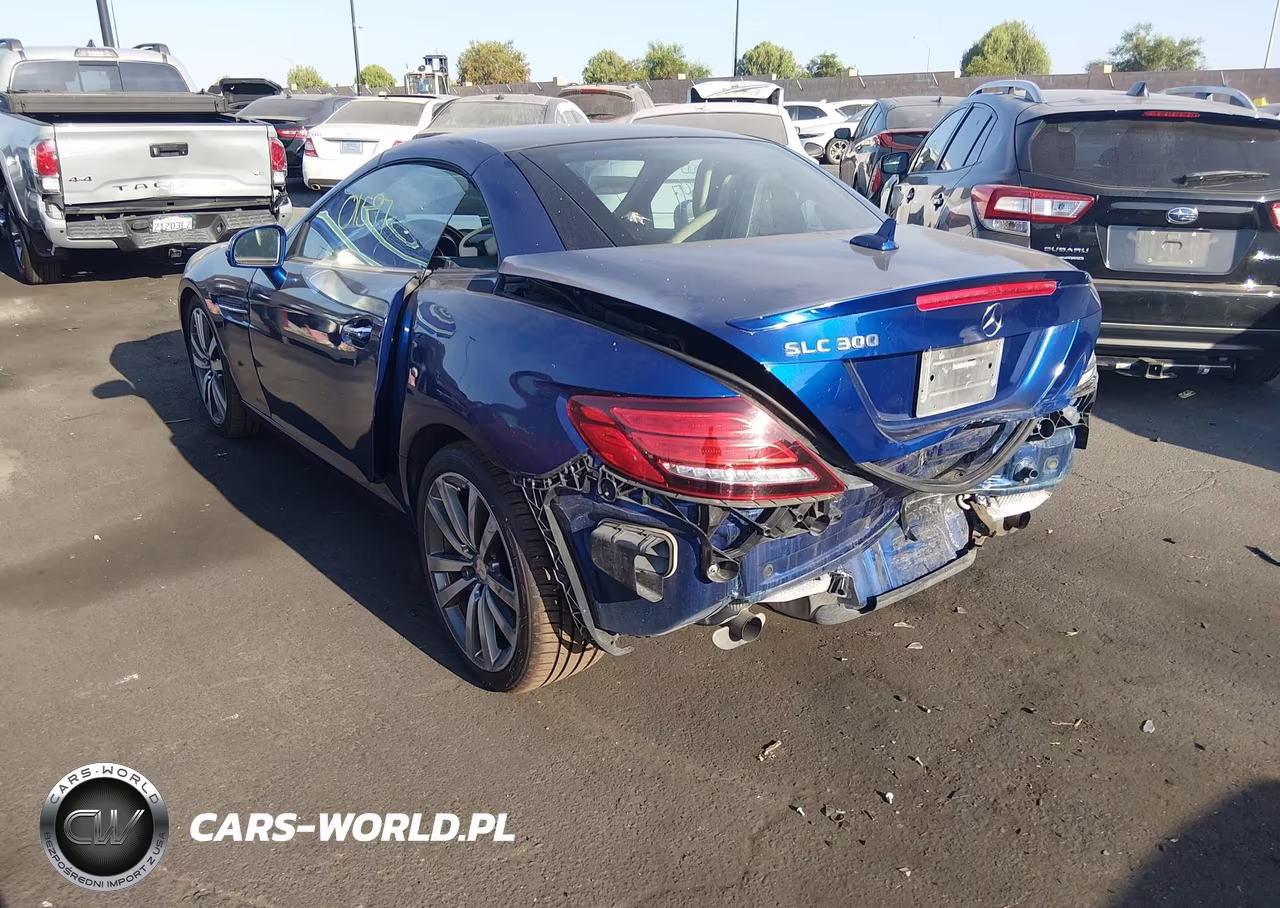 2017 Mercedes-Benz Slc 300 VIN:WDDPK3JA5HF138052 - 3