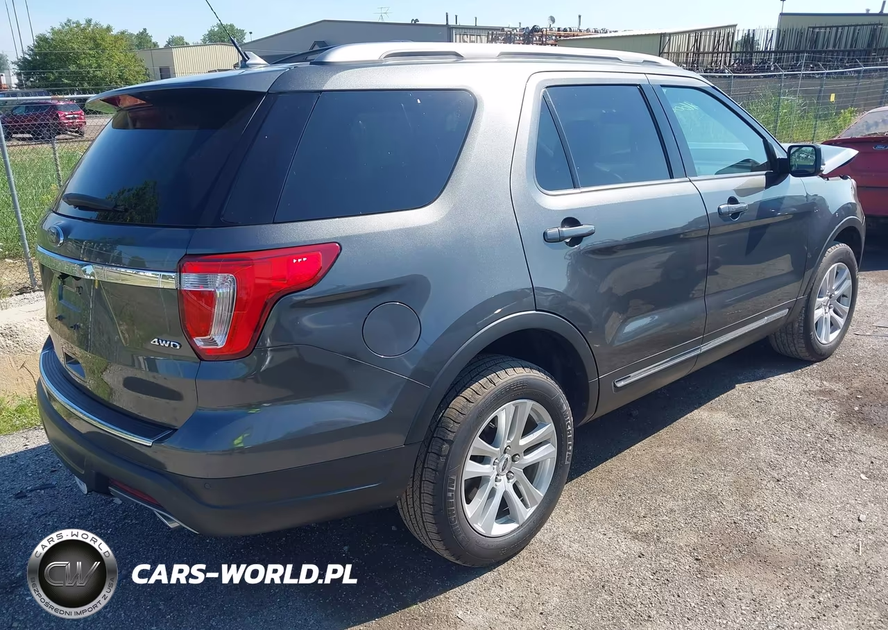 2018 Ford Explorer Xlt VIN:1FM5K8D89JGC67608 - 4