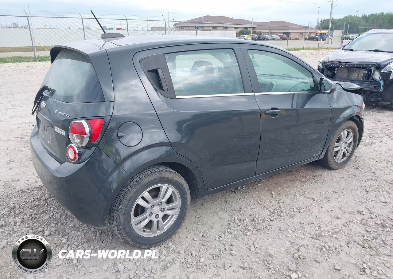 2015 Chevrolet Sonic Lt Auto VIN:1G1JC6SH2F4146878 - 4