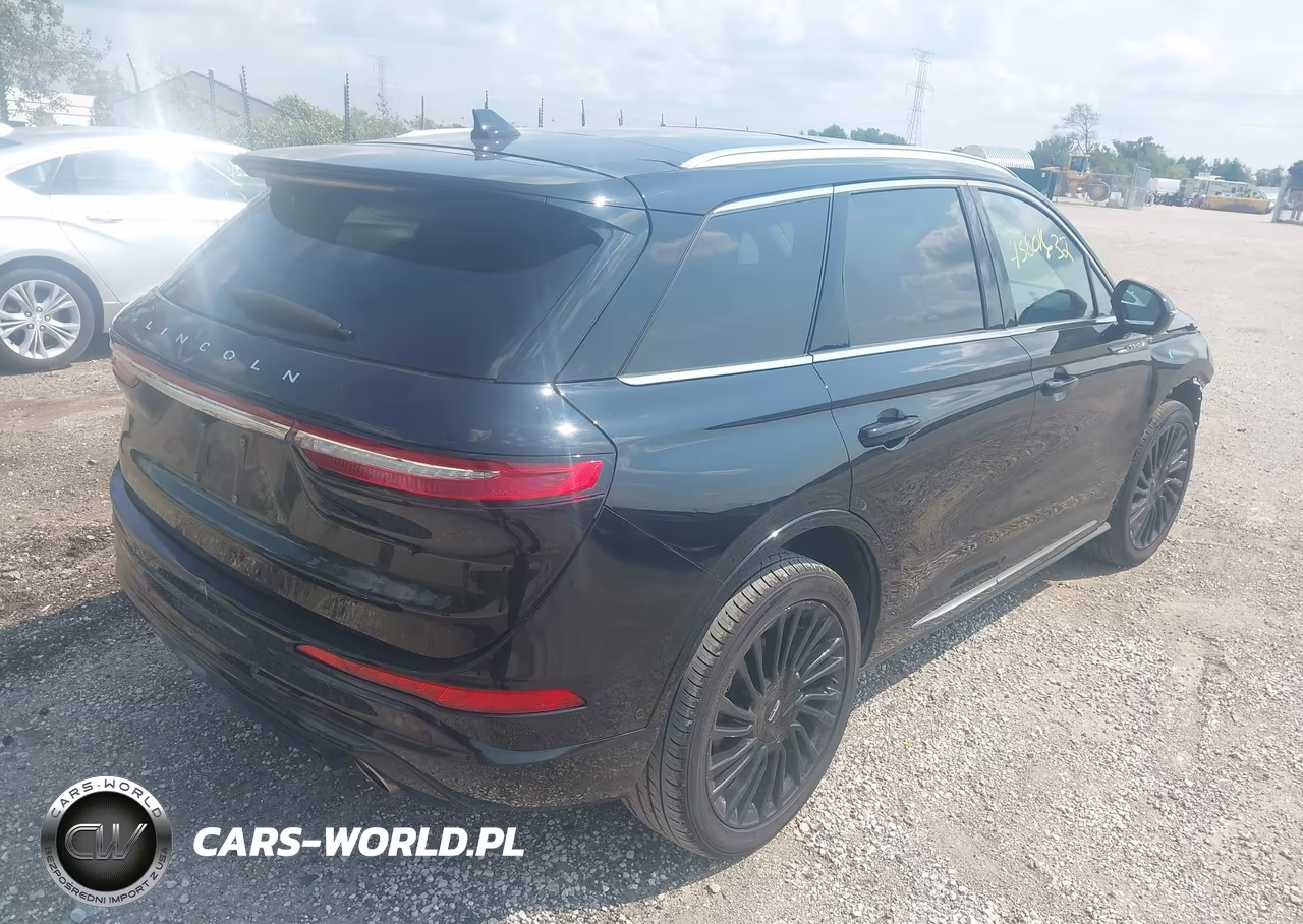 2021 Lincoln Corsair Reserve VIN:5LMCJ2D97MUL14377 - 4
