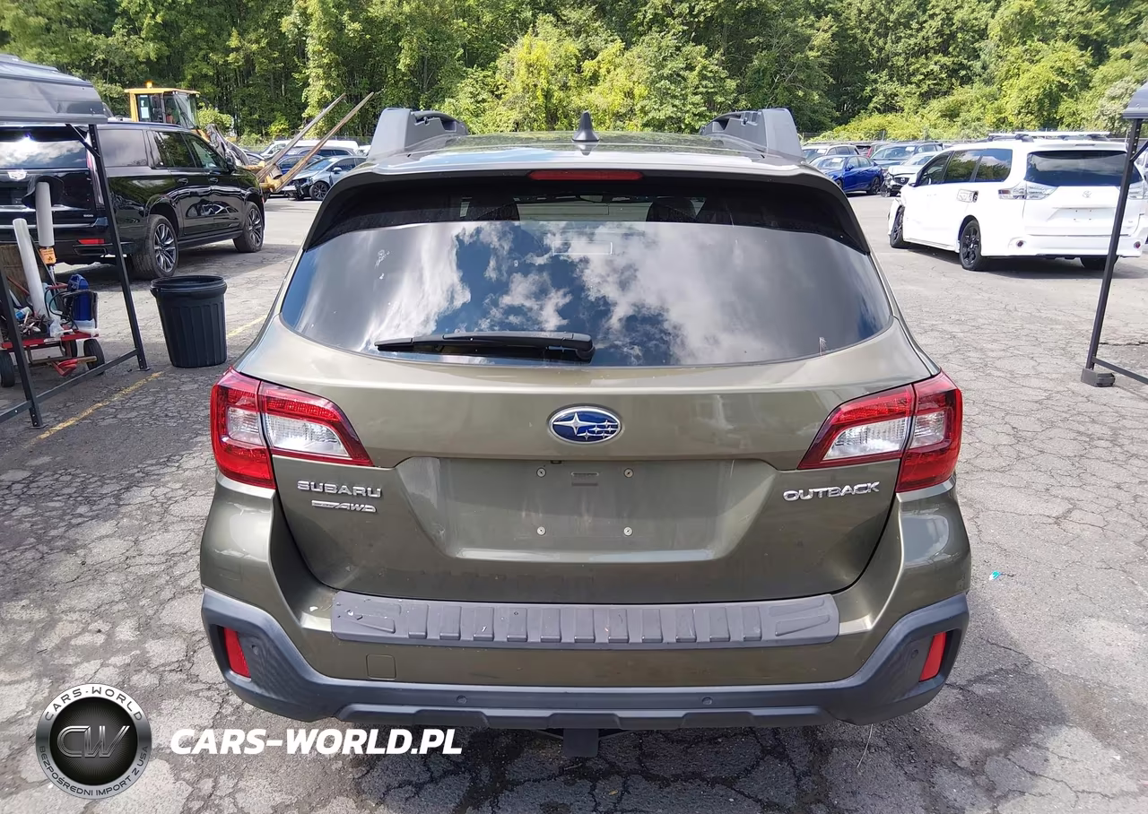 2018 Subaru Outback 2.5I Limited VIN:4S4BSANC3J3341576 - 17