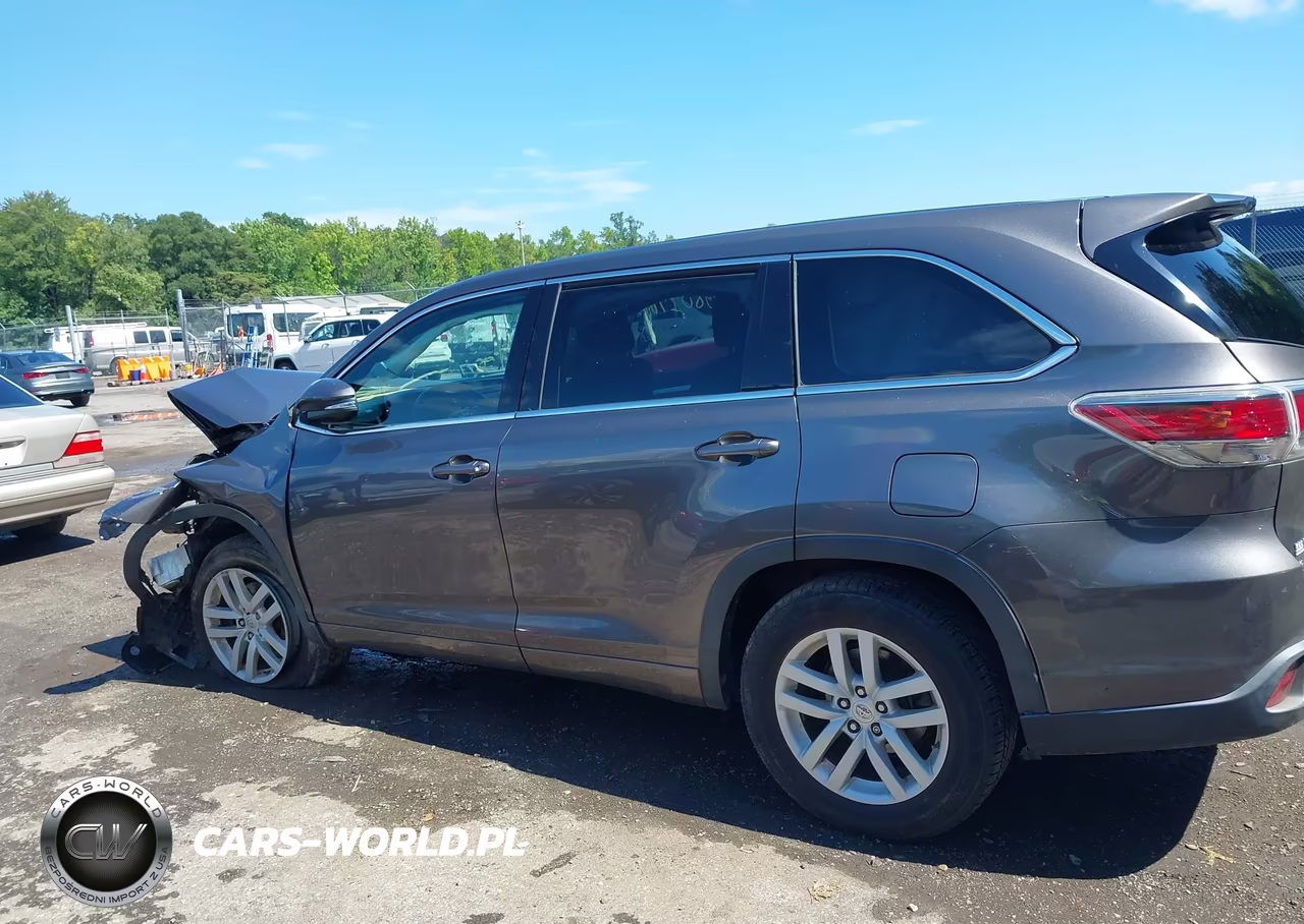 2015 Toyota Highlander Le VIN:5TDZARFH6FS014707 - 14