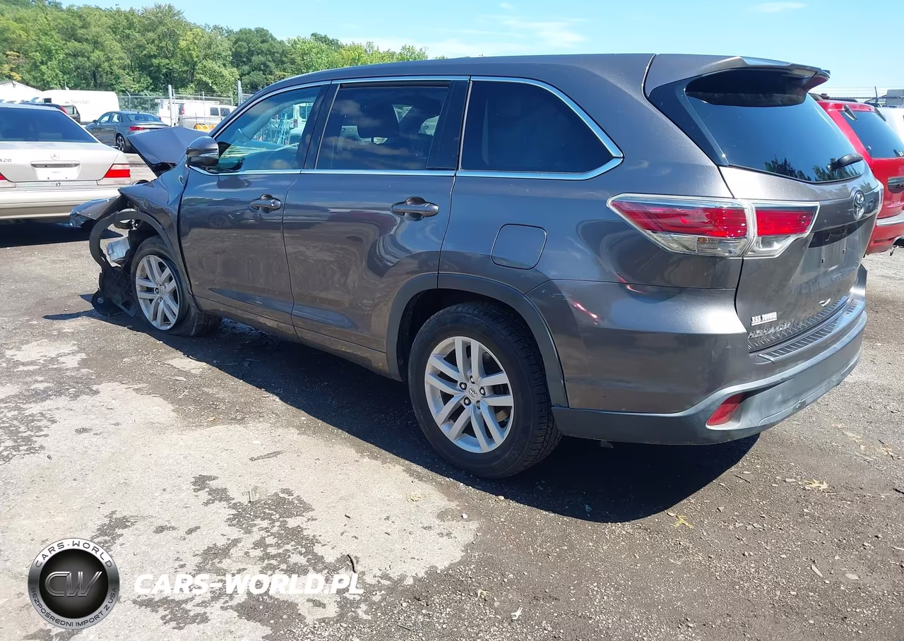 2015 Toyota Highlander Le VIN:5TDZARFH6FS014707 - 3