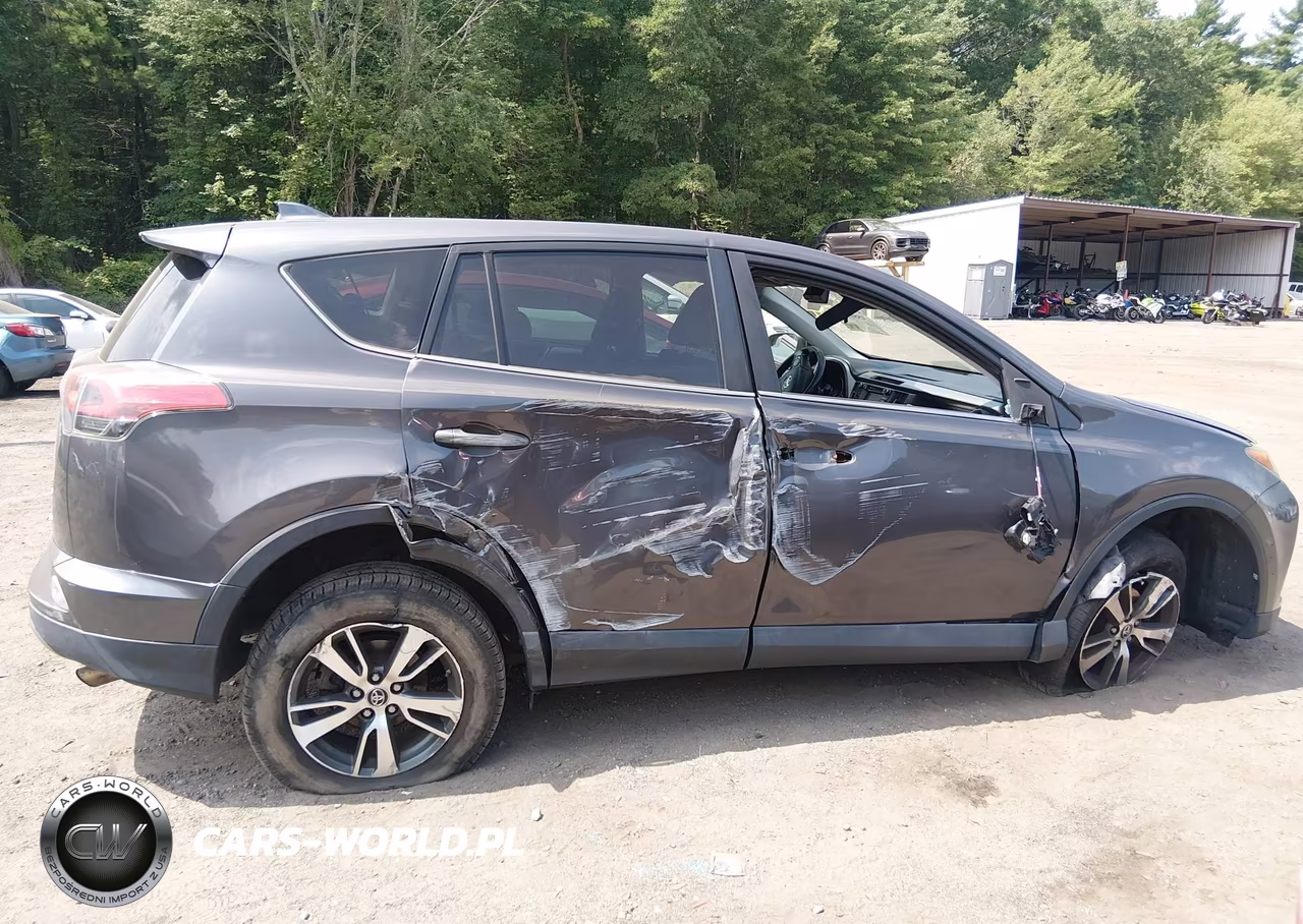 2018 Toyota Rav4 Xle VIN:2T3RFREV0JW790198 - 13