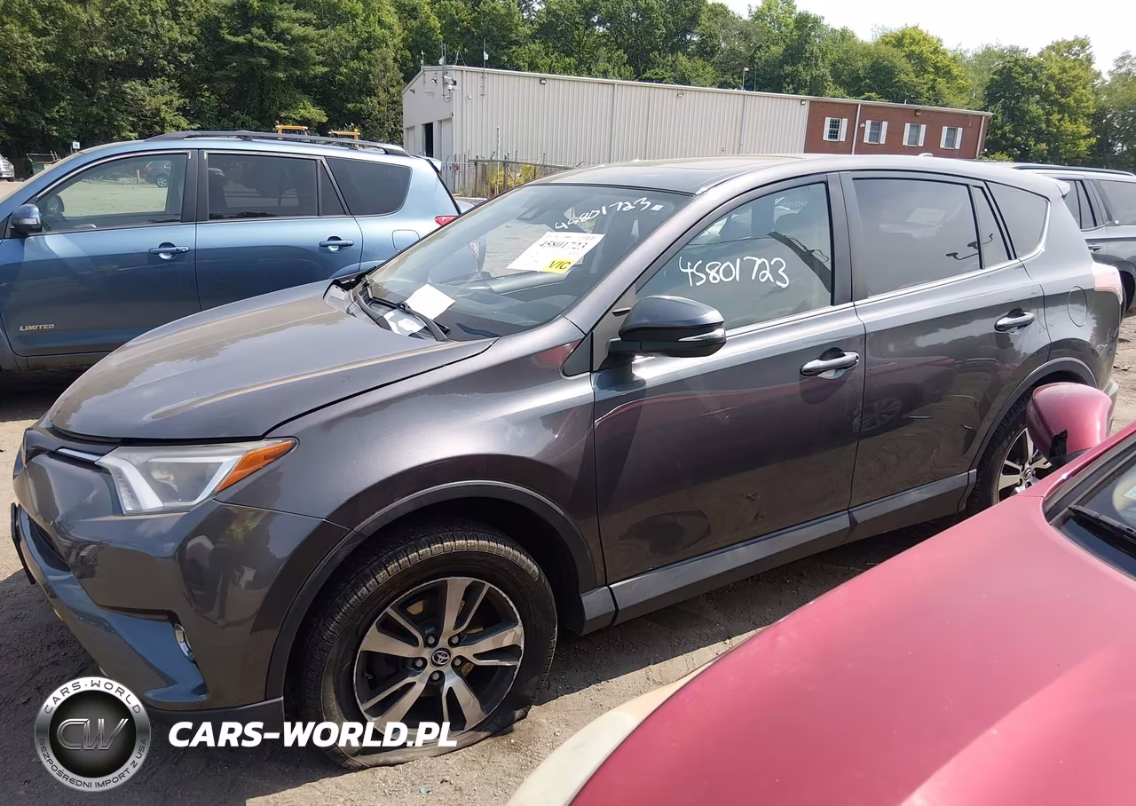 2018 Toyota Rav4 Xle VIN:2T3RFREV0JW790198 - 14