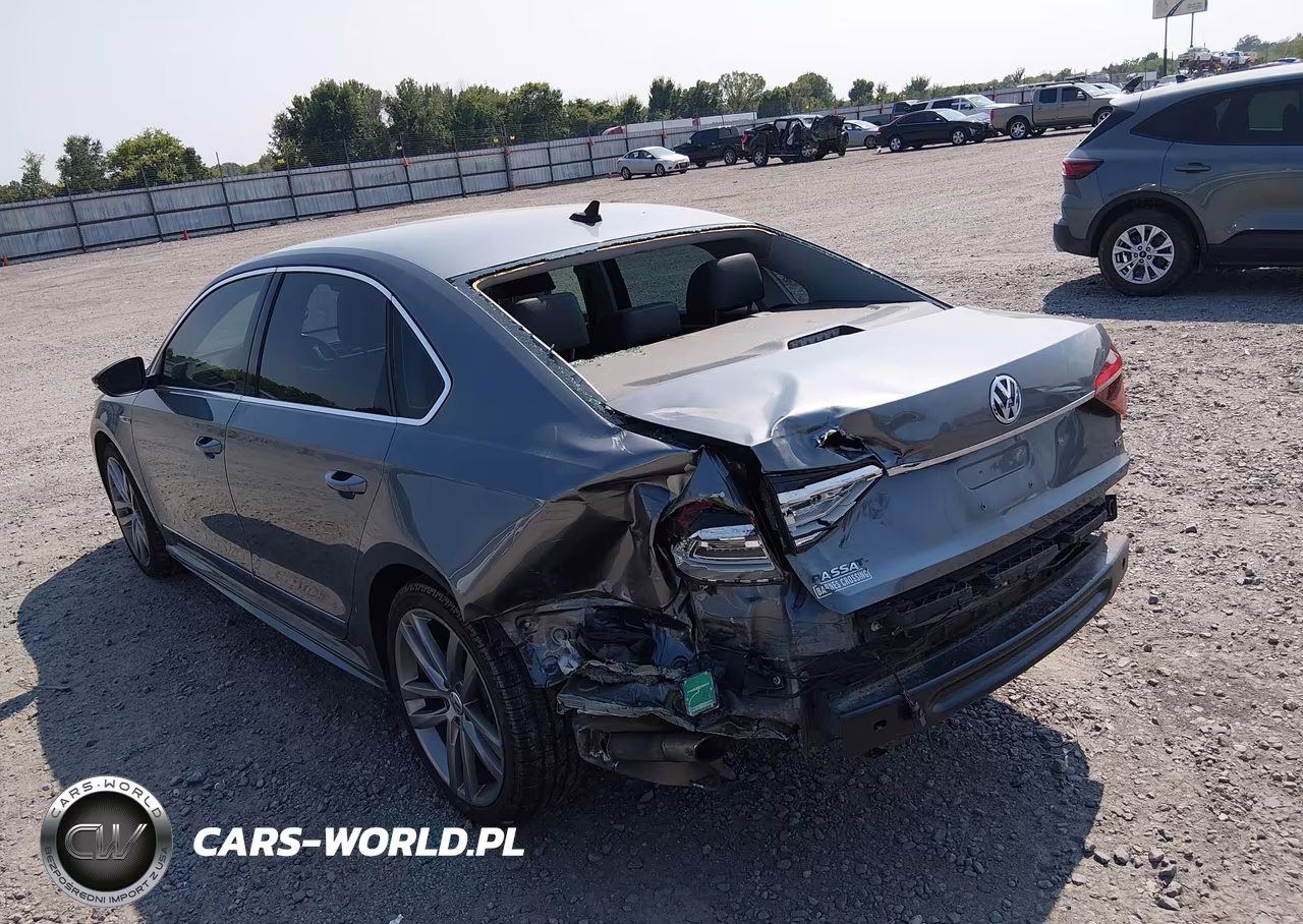 2019 Volkswagen Passat 2.0T Se R-Line VIN:1VWMA7A37KC009017 - 3