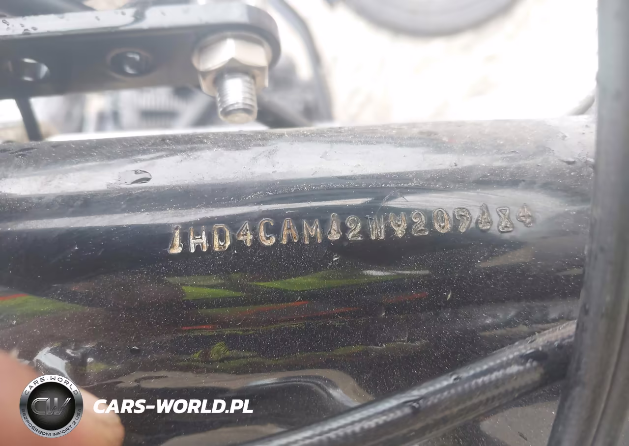 1998 Harley-Davidson Xl883 VIN:1HD4CAM12WY209184 - 10