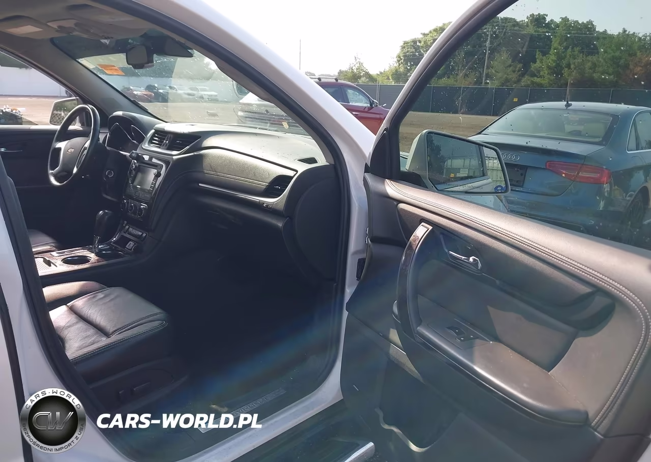 2017 Chevrolet Traverse Premier VIN:1GNKRJKD8HJ103409 - 5