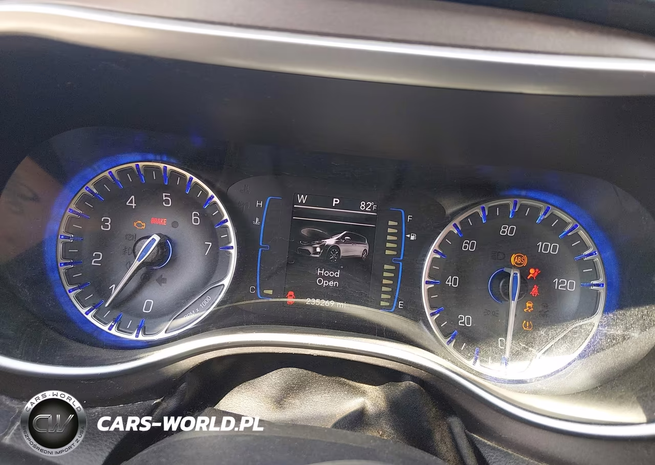 2017 Chrysler Pacifica Touring VIN:2C4RC1DG0HR759227 - 7