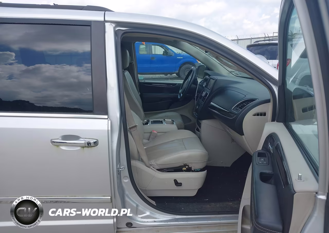 2012 Chrysler Town & Country Touring-L VIN:2C4RC1CG1CR395149 - 5
